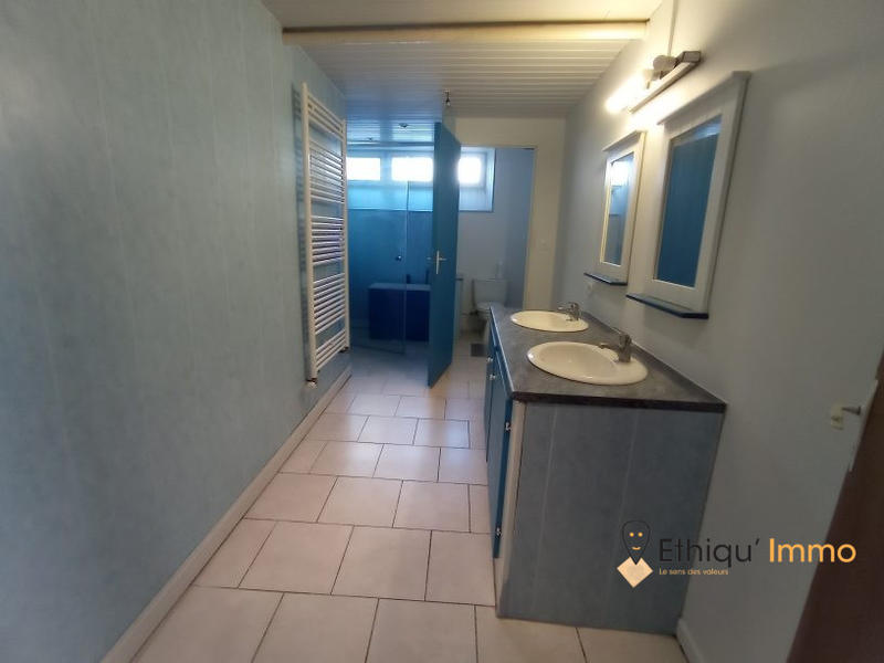 Maison - 278 m² - 8 pièces