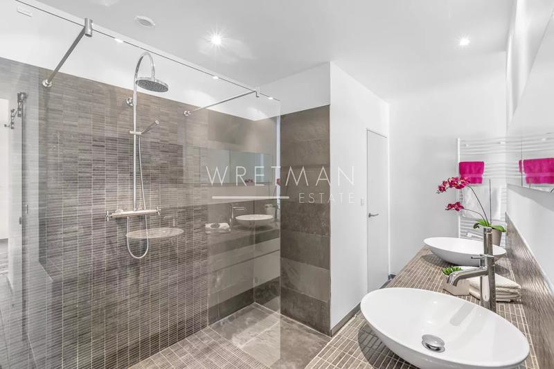 Villa - 204 m² - 6 pièces