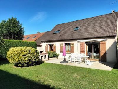 Maison - 121 m² - 6 pièces