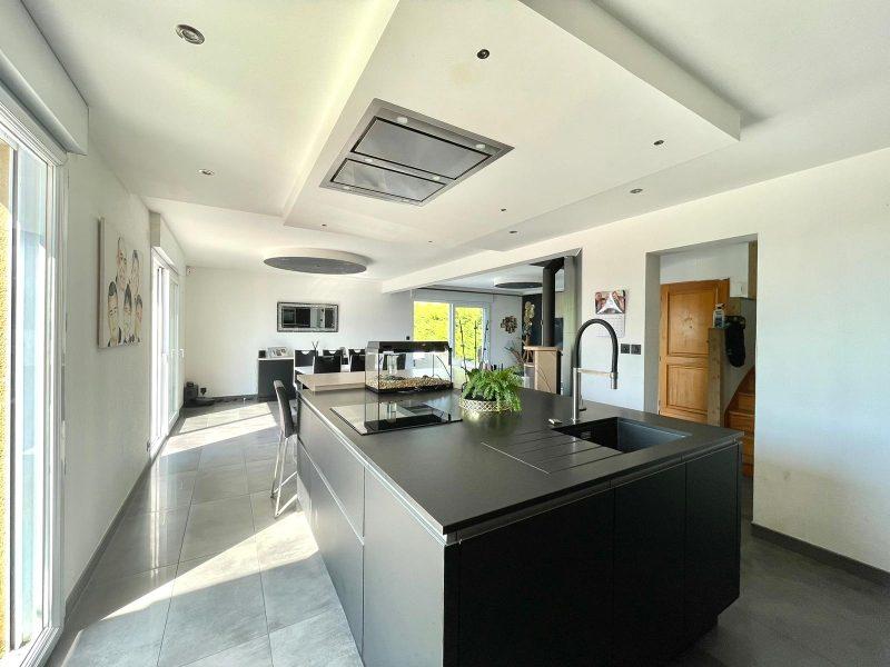 Maison - 147 m² - 5 pièces