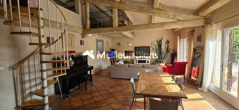 Mas - 210 m² - 8 pièces