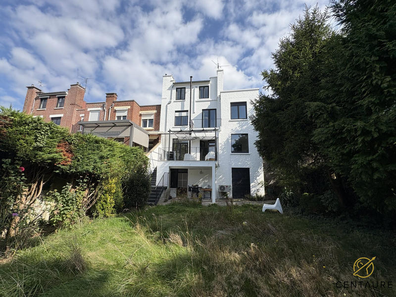 Maison ancienne - 180 m² - 7 pièces