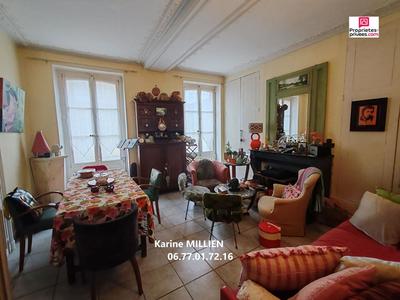 Maison - 152 m² - 8 pièces
