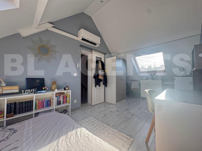 Maison - 157 m² - 6 pièces