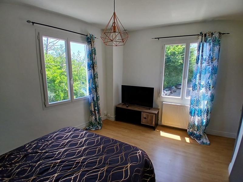 Maison - 95 m² - 4 pièces