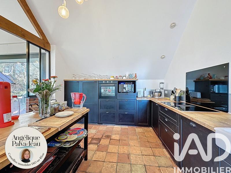 Maison - 242 m² - 8 pièces