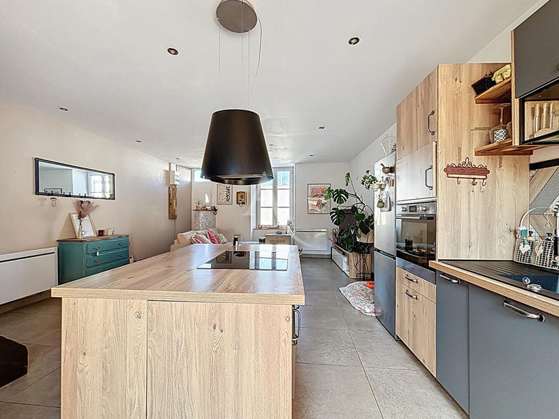 Maison - 87 m² - 5 pièces