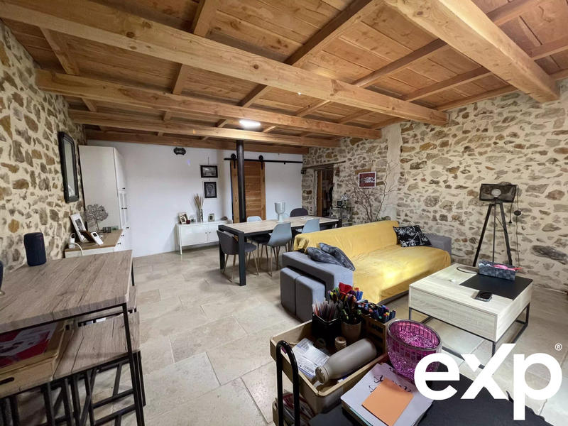 Maison traditionnelle - 195 m² - 8 pièces