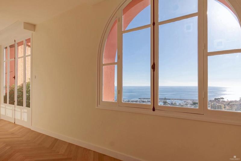 Appartement - 190 m² - 4 pièces