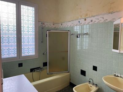 Maison traditionnelle - 148 m² - 8 pièces