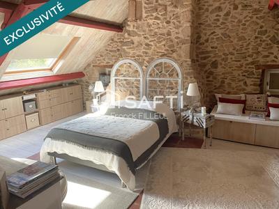 Maison - 282 m² - 8 pièces