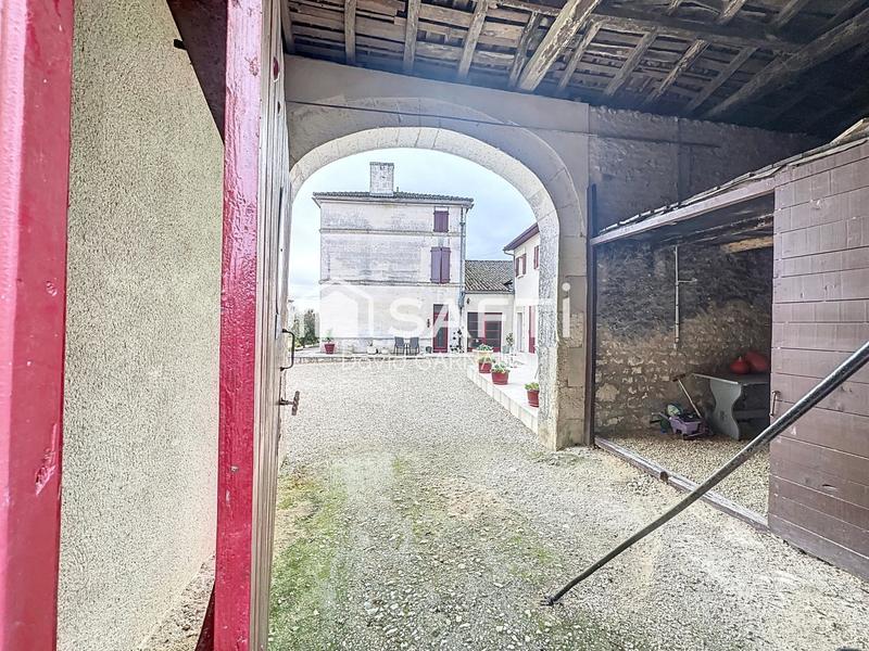 Maison de maîtres - 441 m² - 14 pièces