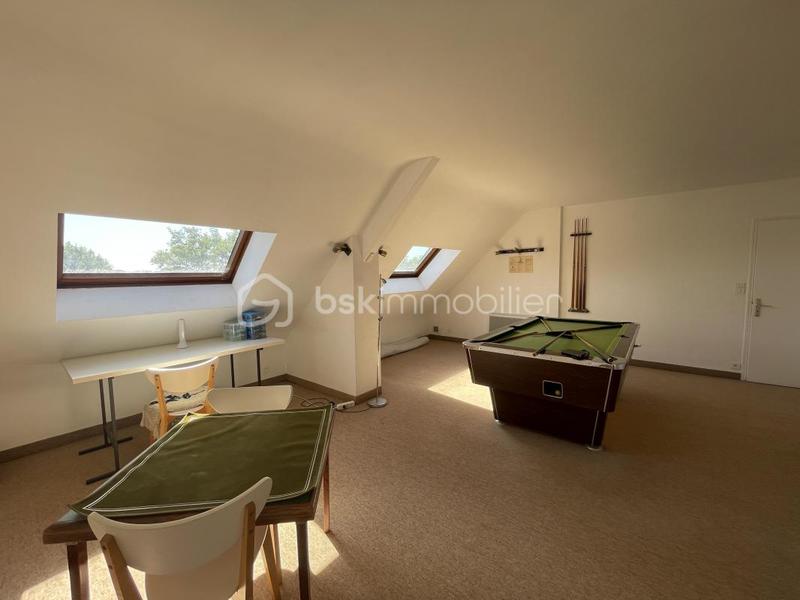 Maison traditionnelle - 175 m² - 8 pièces