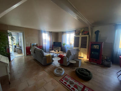 Maison - 210 m² - 5 pièces