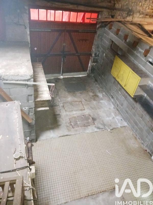 Maison - 222 m² - 2 pièces