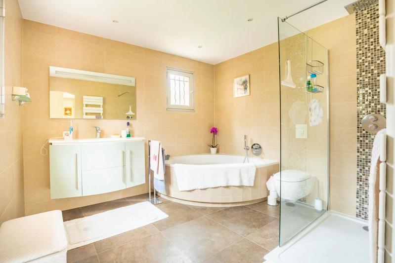 Villa - 210 m² - 6 pièces