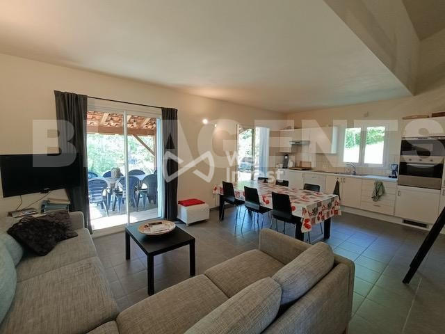 Maison - 90 m² - 4 pièces