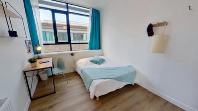 Chambre - 10 m² - 11 pièces