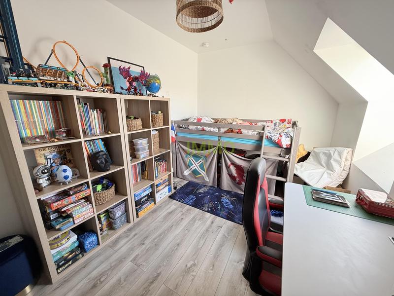 Maison - 90 m² - 5 pièces