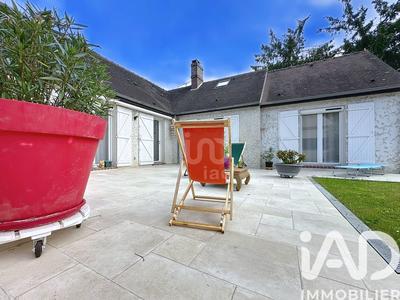 Maison - 187 m² - 10 pièces