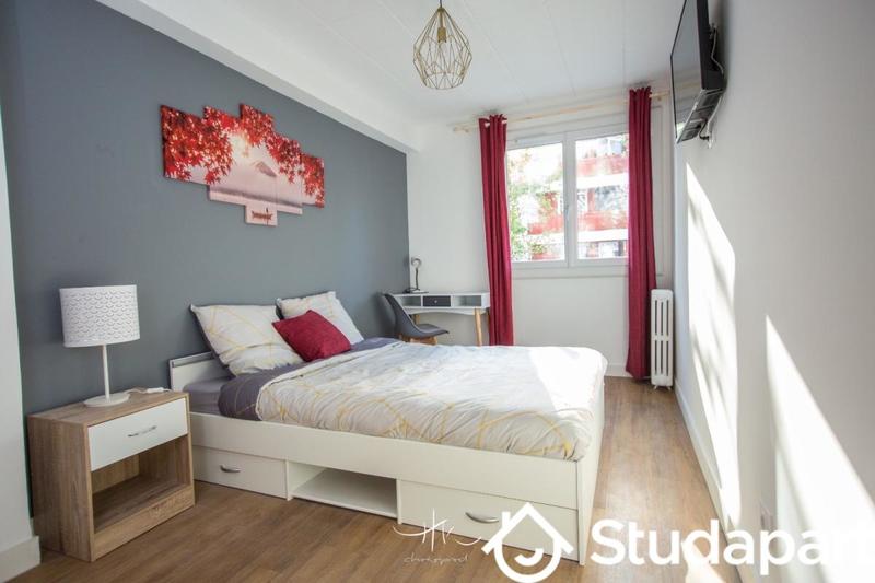 Chambre - 12 m² - 1 pièce