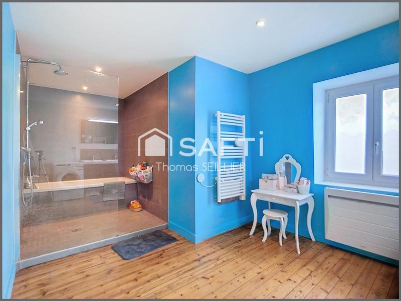 Maison - 297 m² - 14 pièces