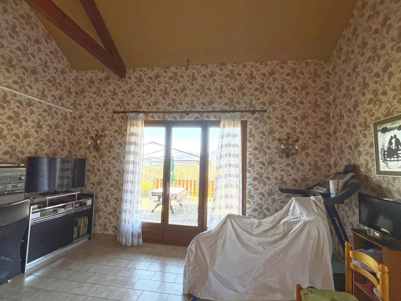 Maison traditionnelle - 125 m² - 6 pièces