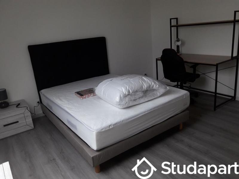 Chambre - 13 m² - 1 pièce