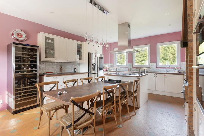 Maison - 500 m² - 9 pièces