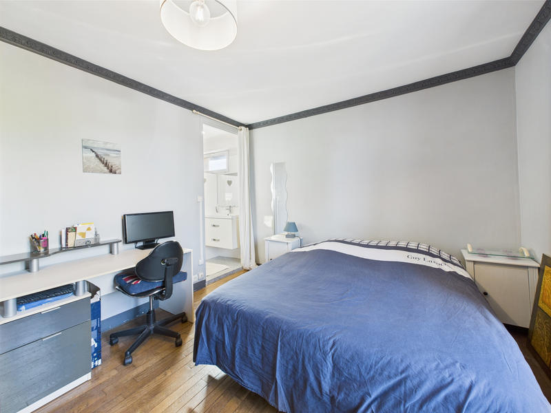 Maison - 203 m² - 8 pièces