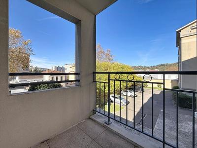 Appartement - 79 m² - 3 pièces