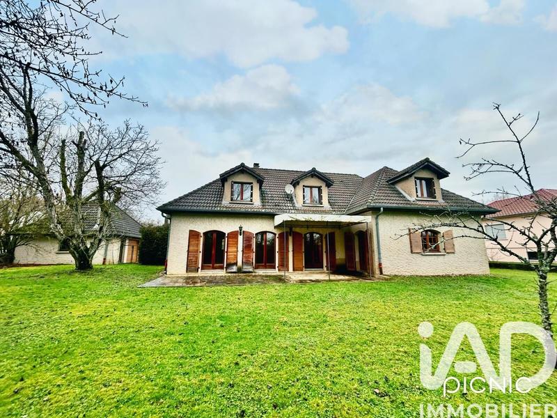 Maison - 186 m² - 7 pièces