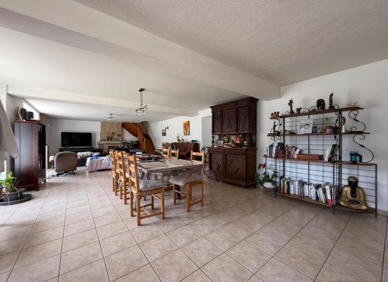 Maison - 165 m² - 7 pièces