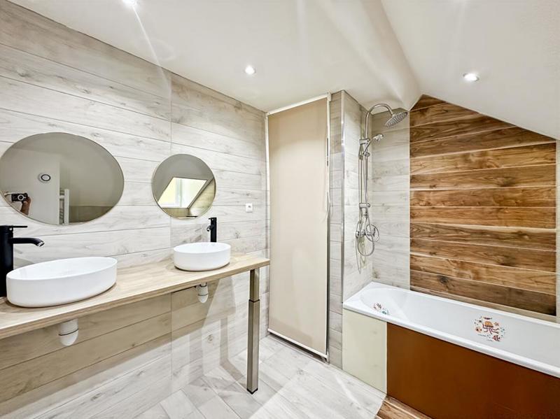 Maison - 102 m² - 6 pièces