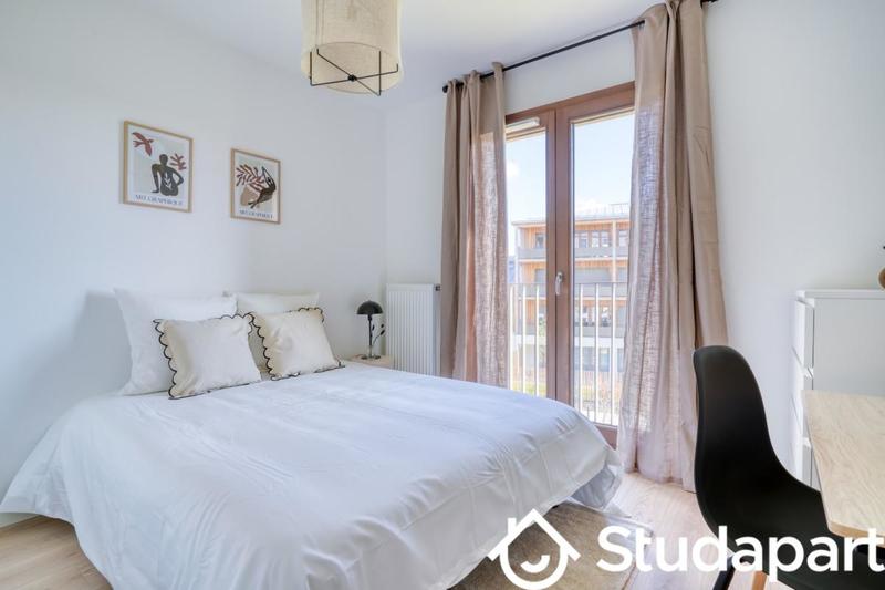 Chambre - 9 m² - 1 pièce