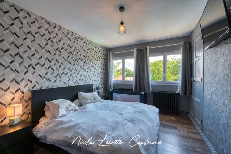 Maison - 187 m² - 8 pièces