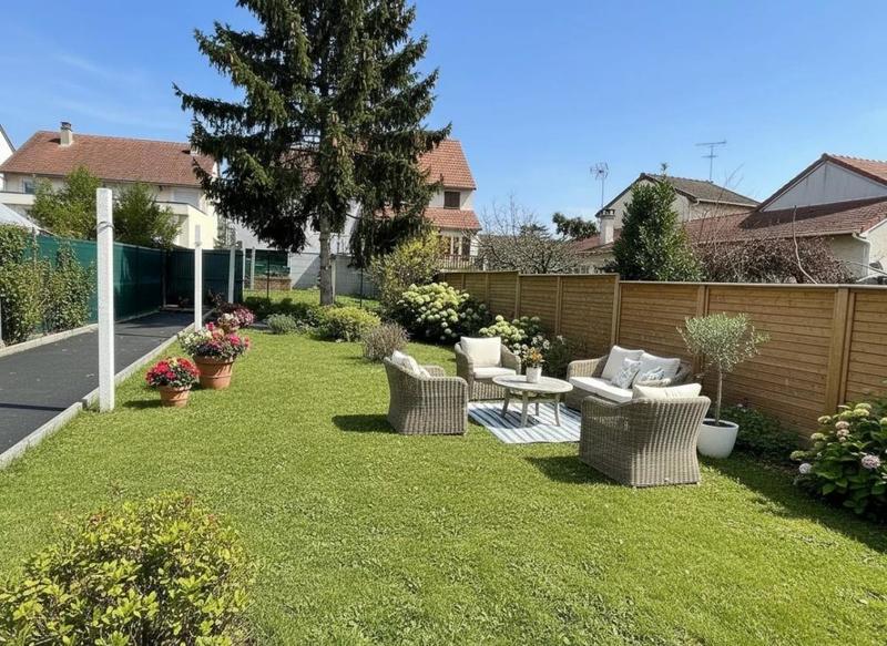 Maison - 93 m² - 4 pièces