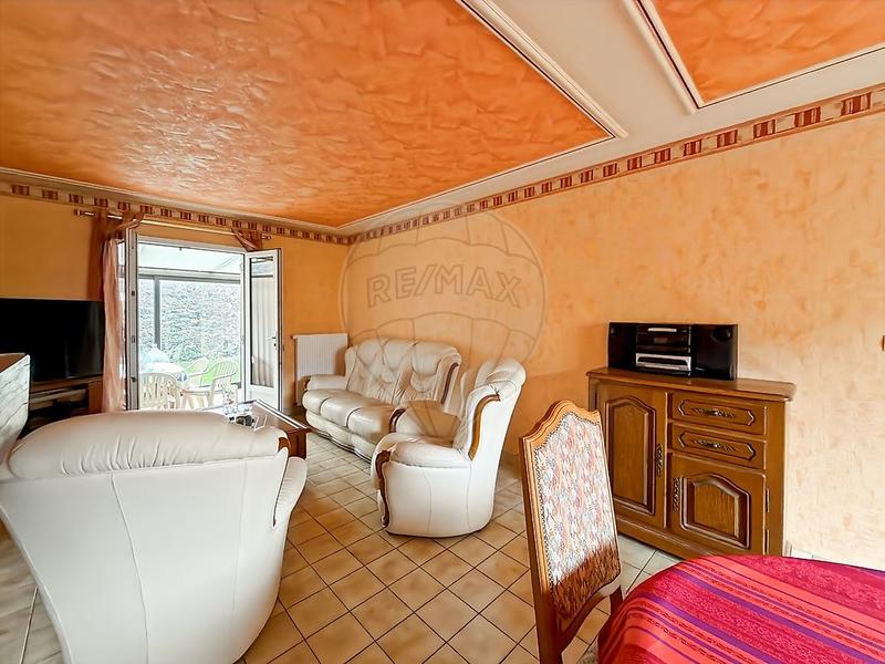 Maison - 95 m² - 5 pièces