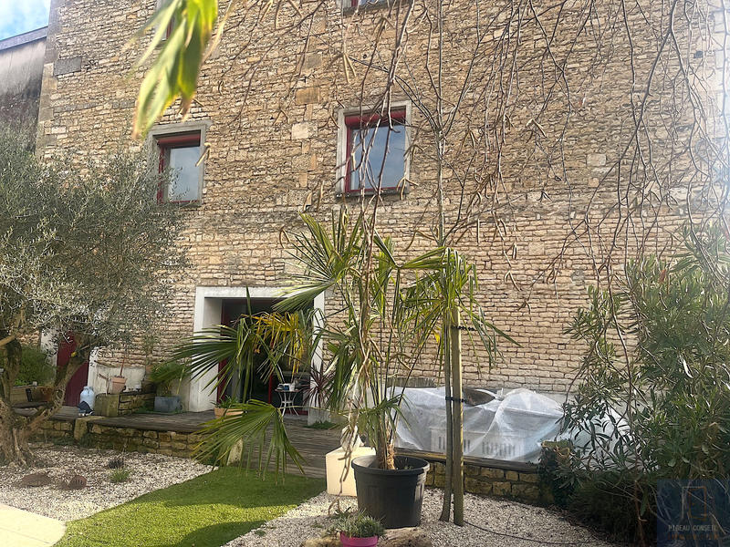 Maison - 260 m² - 7 pièces