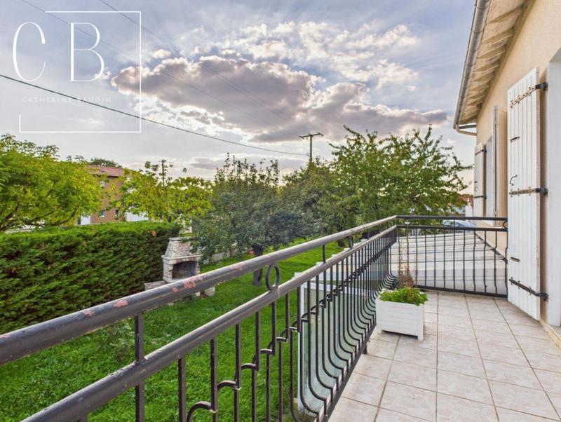 Maison - 100 m² - 6 pièces