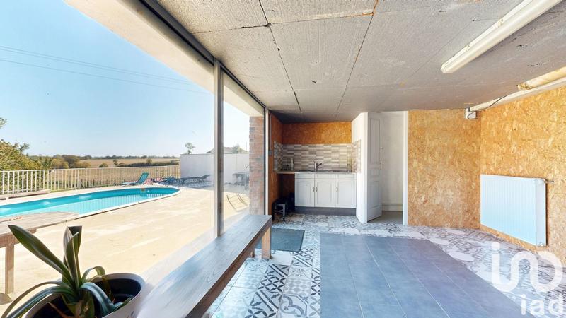 Maison - 213 m² - 9 pièces