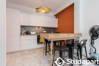 Chambre - 9 m² - 1 pièce