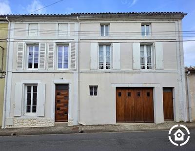 Maison ancienne - 156 m² - 7 pièces