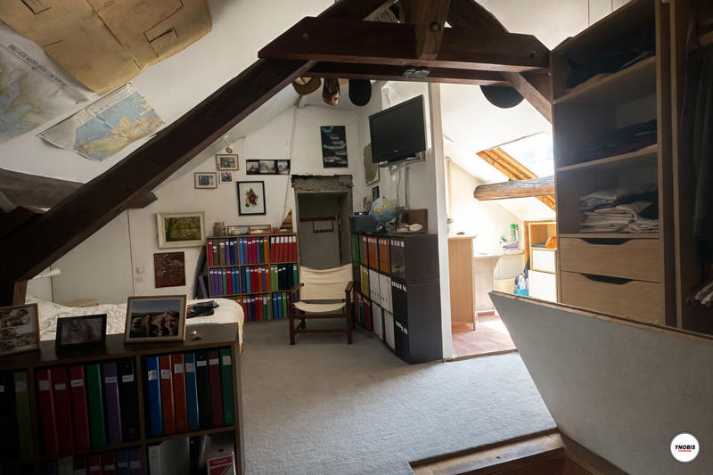 Maison - 487 m² - 15 pièces