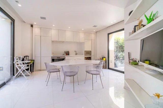 Hôtel particulier - 425 m² - 7 pièces