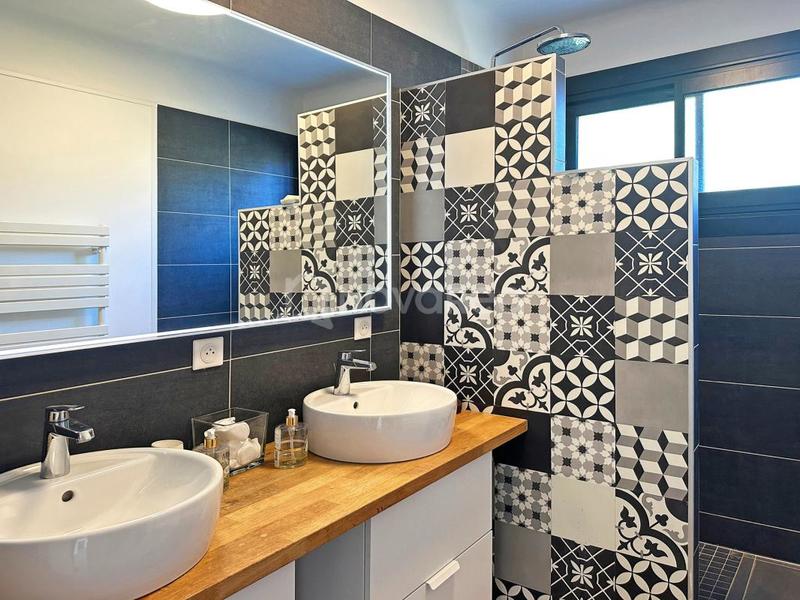 Maison - 140 m² - 5 pièces