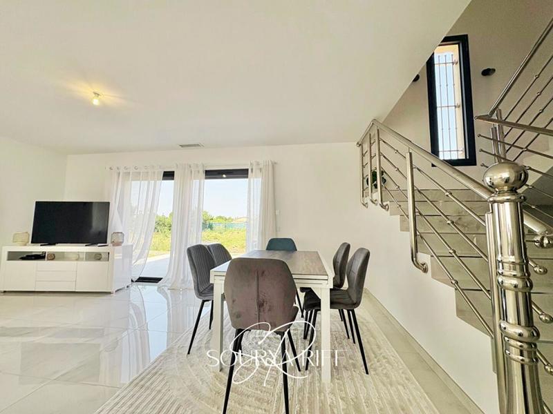 Maison - 137 m² - 5 pièces