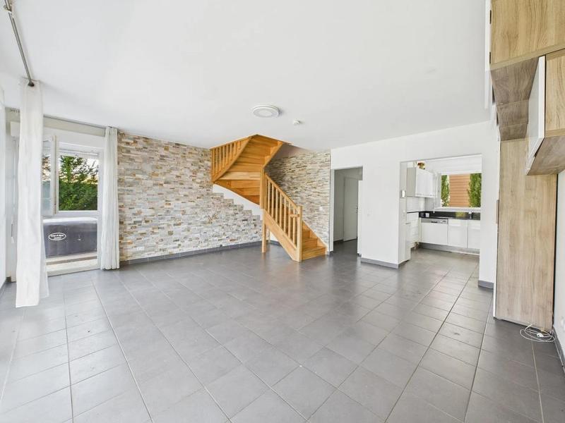 Maison - 84 m² - 4 pièces