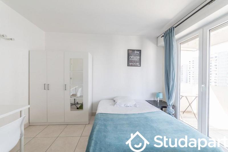 Chambre - 15 m² - 1 pièce