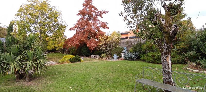 Maison - 300 m² - 9 pièces